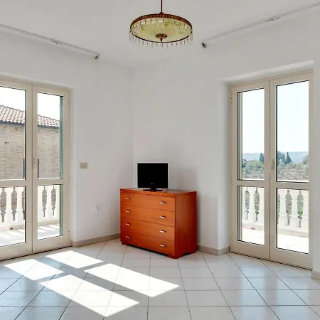 Splendid Holiday In With Swimming Pool Holiday home Pescara