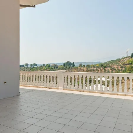 Splendid Holiday In With Swimming Pool Holiday home